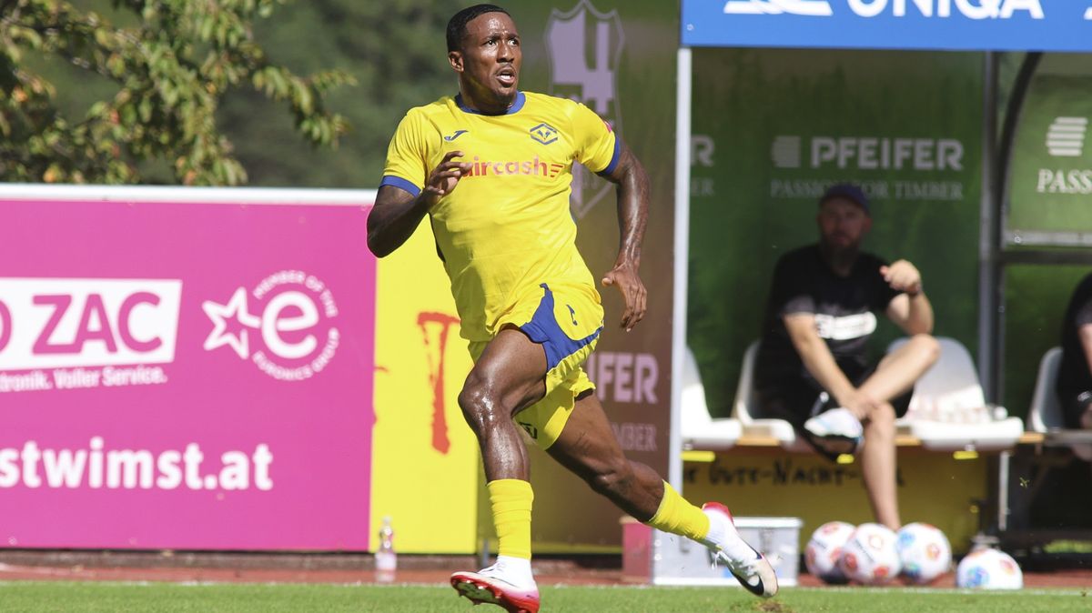 Wolverhampton přivedl z Verony nejrychlejšího hráče italské ligy Tchatchouu